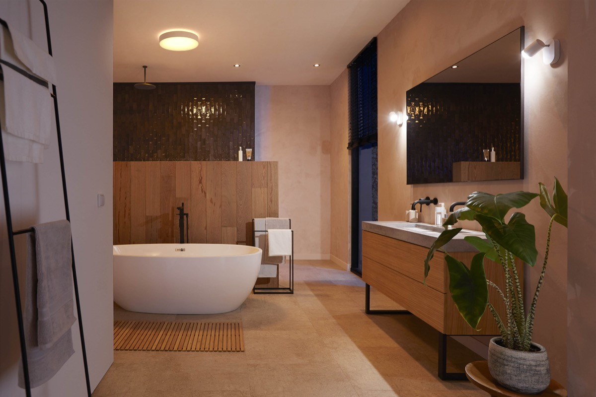 Aufgepasst: Die Neuen Badezimmer-Deckenleuchten Sind Deutlich with Hue Badezimmer Lampe
